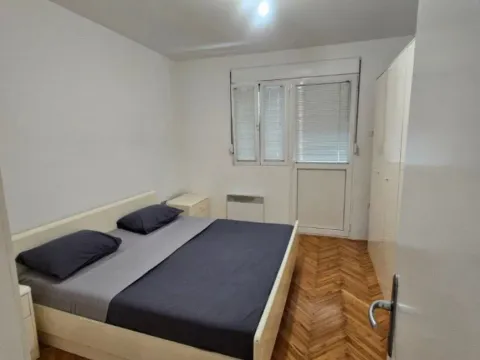 Izdavanje, dvosoban stan, 66m², Dobrota, Kotor - image 6