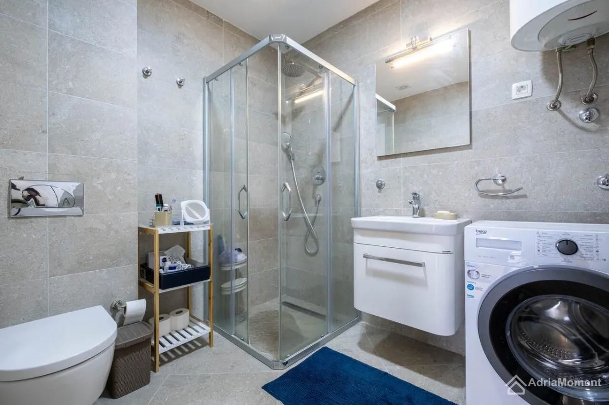 Prodaja, dvosoban stan, 87m², Tivat, Crna Gora