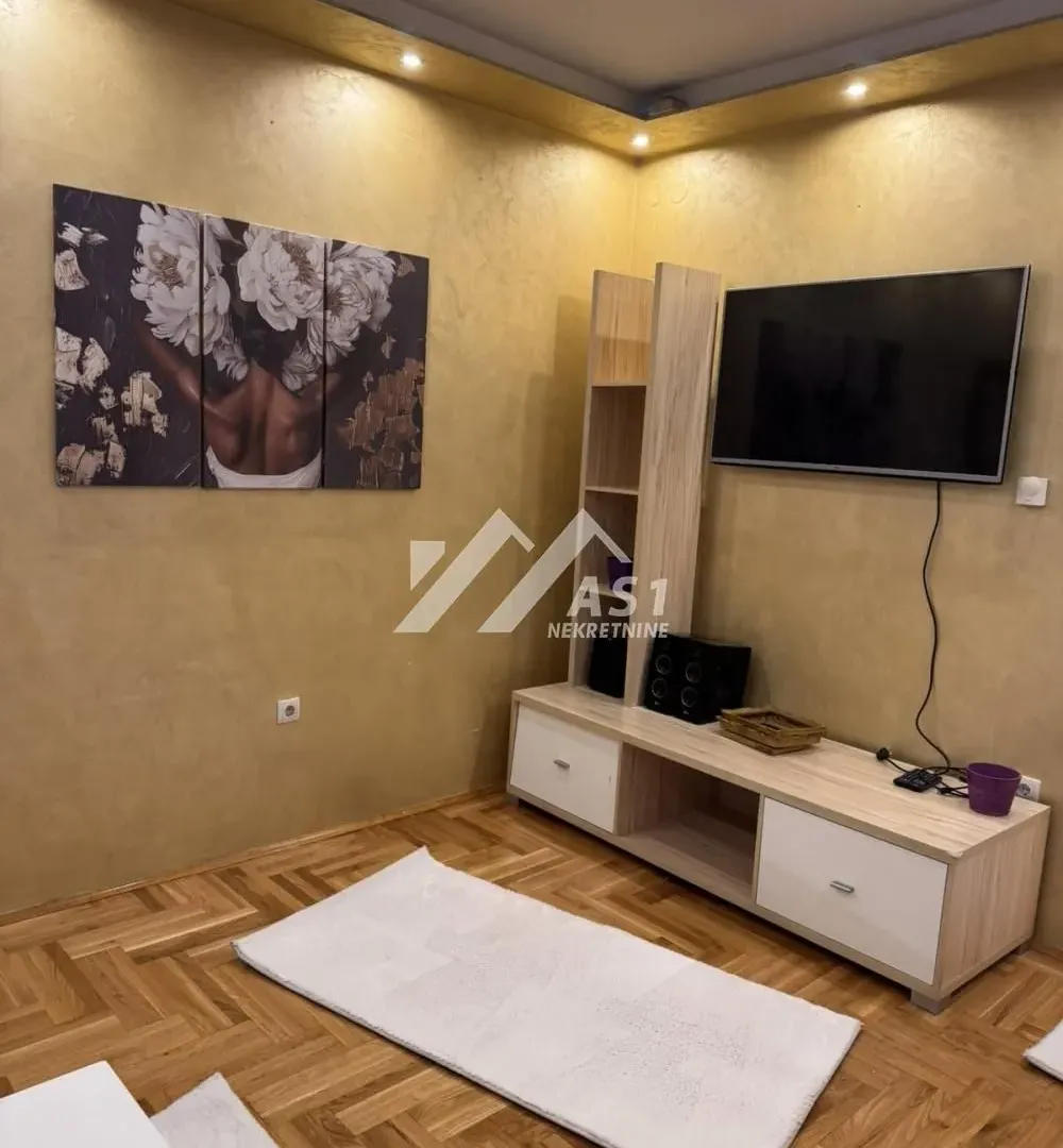 Izdavanje, četvorosoban stan, 92m², Telep, Novi Sad Sve Podlokacije