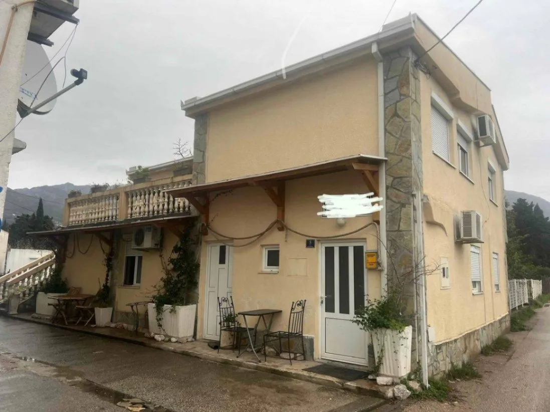 Sale, house, 220m², Bar, Crna Gora