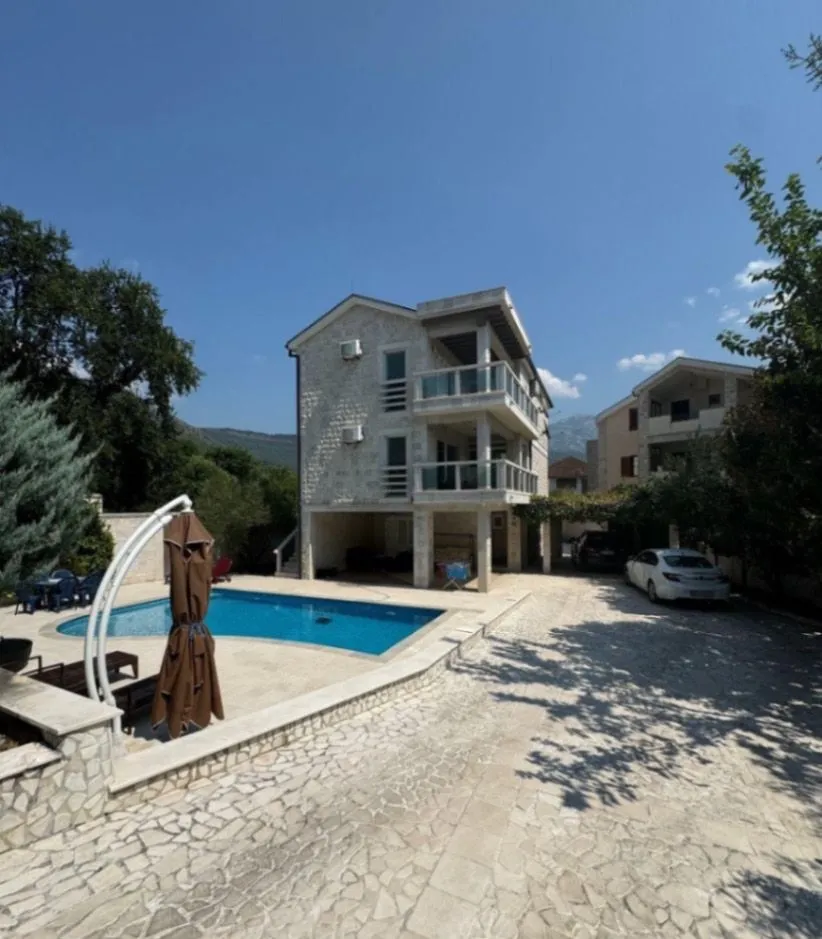 Prodaja, kuća, 267m², Tivat, Crna Gora