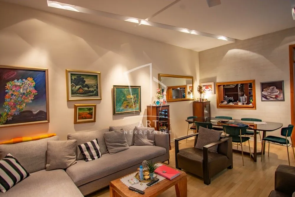 Prodaja, četvorosoban stan, 94m², Dorćol Sve Podlokacije, Beograd