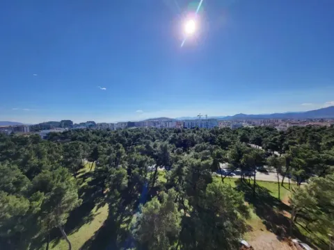 Izdavanje, dvosoban stan, 40m², Blok 5, Podgorica - image 11