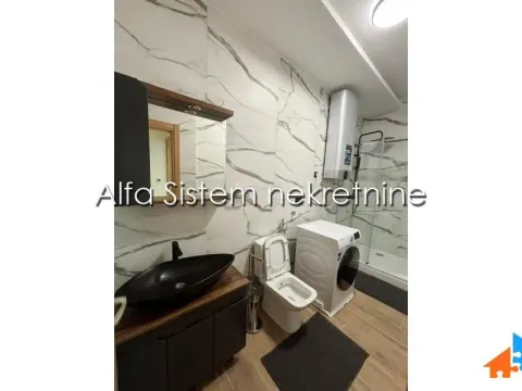 Rent, apartment, 200m², Savski Venac, Beograd - image 17