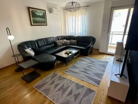 Izdavanje, dvosoban stan, 64m², City Kvart, Podgorica - image 2