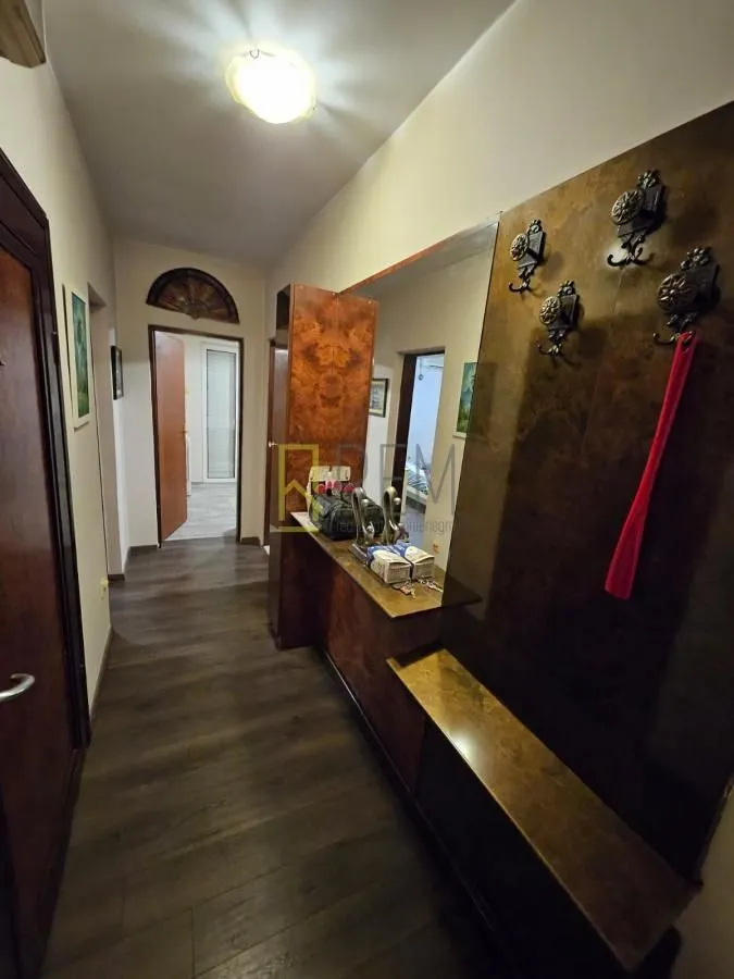 Prodaja, dvosoban stan, 65m², Centar, Podgorica