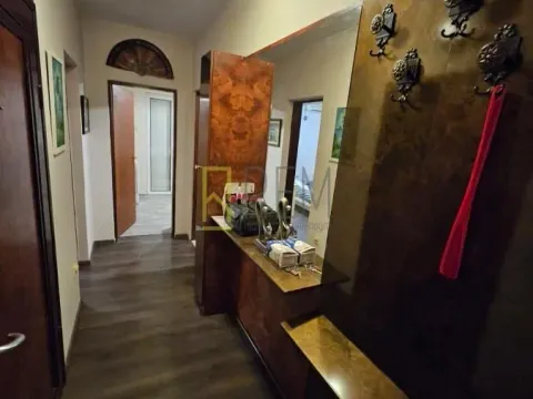 Prodaja, dvosoban stan, 65m², Centar, Podgorica - image 12