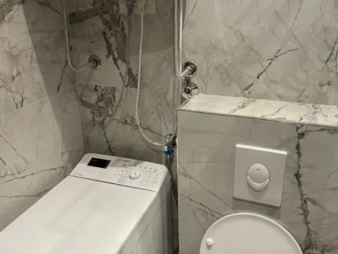 Izdavanje, jednosoban stan, 42m², Centar, Budva - image 6