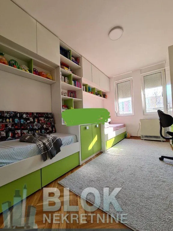 Izdavanje, dvosoban stan, 80m², Blok 6, Podgorica