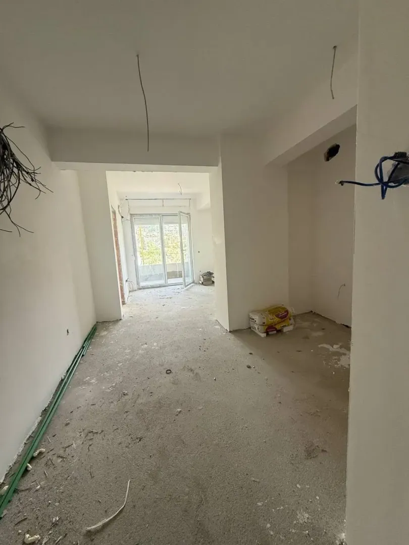 Sale, two bedroom apartment, 60m², Centar, Bar