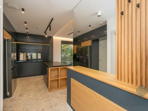 Izdavanje, kuća, 180m², Gornja Gorica, Podgorica - image 13