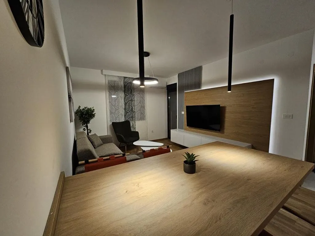 Izdavanje, jednosoban stan, 60m², City Kvart, Podgorica