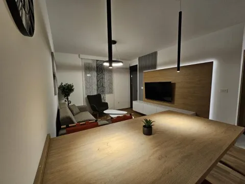 Izdavanje, jednosoban stan, 60m², City Kvart, Podgorica - image 9