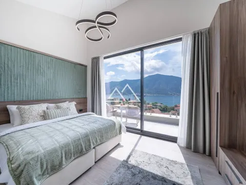 Sale, house, 412m², Dobrota, Kotor - image 23