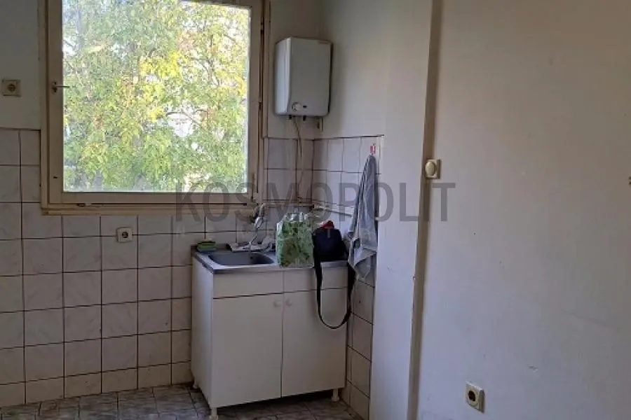 Prodaja, trosoban stan, 76m², Cerak, Beograd
