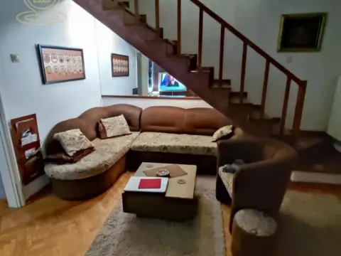 Sale, four bedroom apartment, 71m², Medijana, Niš