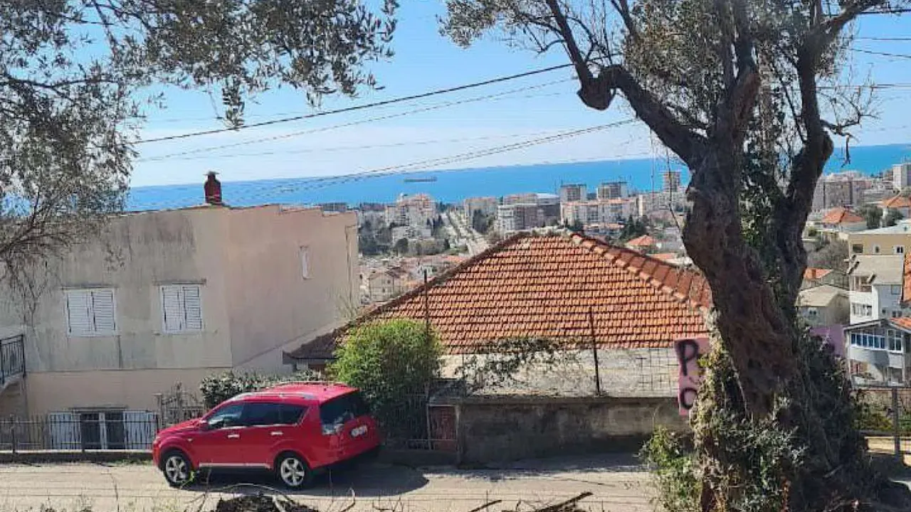 Sale, land lot, 620m², Bar, Crna Gora