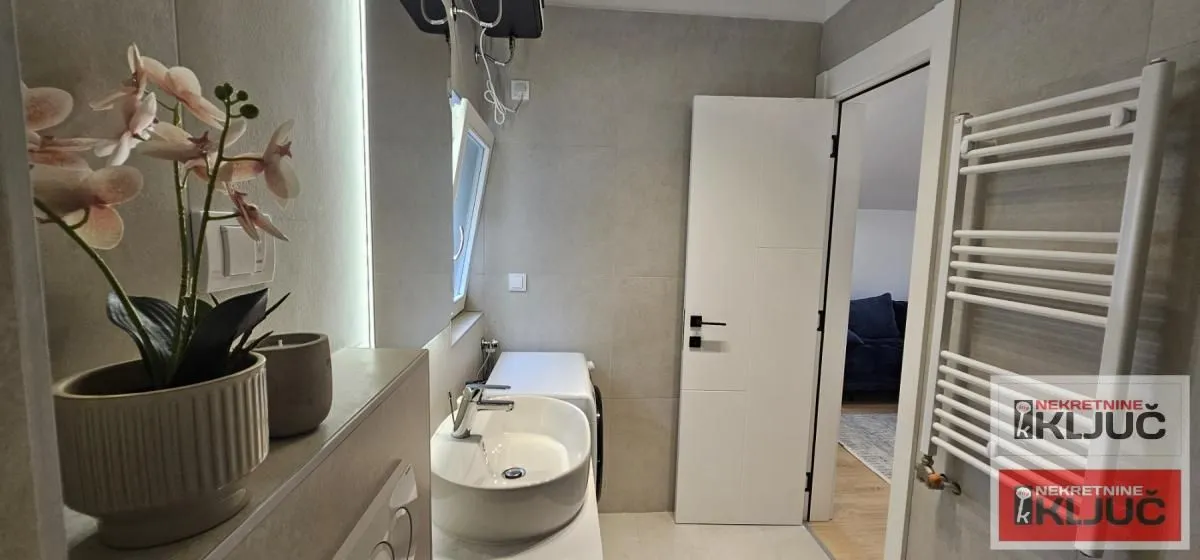 Izdavanje, stan, 36m², Centar, Novi Sad