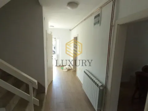 Rent, house, 100m², Tološi, Podgorica - image 7
