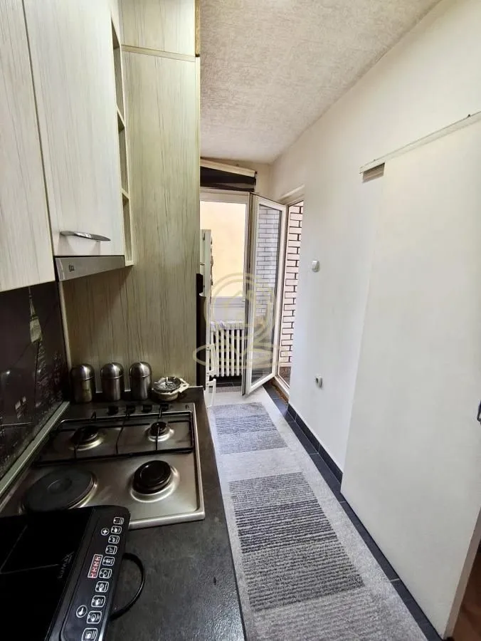 Prodaja, četvorosoban stan, 79m², Palilula, Niš