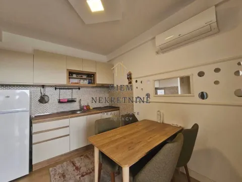 Rent, one bedroom apartment, 55m², Šušanj, Bar - image 8