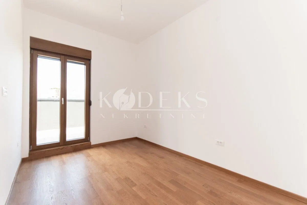 Sale, four bedroom apartment, 220m², Vezirov Most, Podgorica