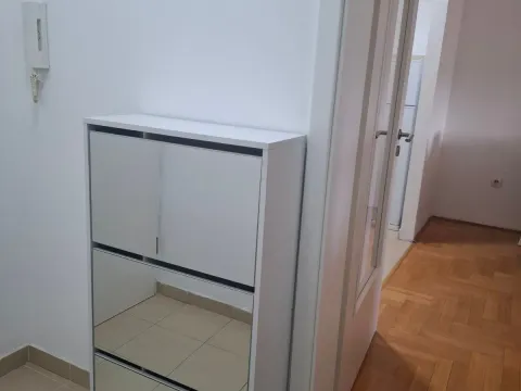 Rent, one bedroom apartment, 52m², Zabjelo, Podgorica - image 8