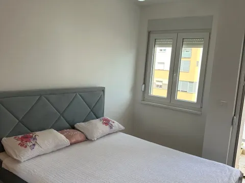 Rent, one bedroom apartment, 45m², City Kej, Podgorica - image 6