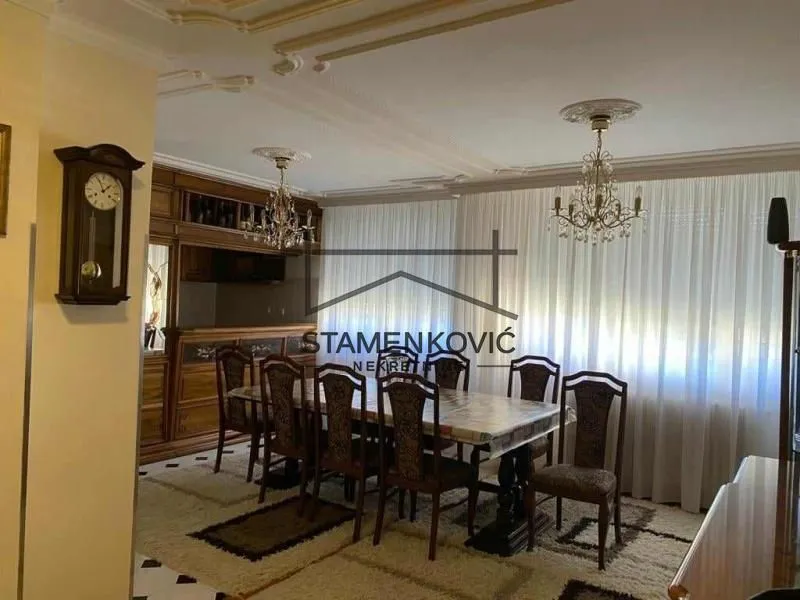 Prodaja, četvorosoban stan, 130m², Kej, Novi Sad Sve Podlokacije