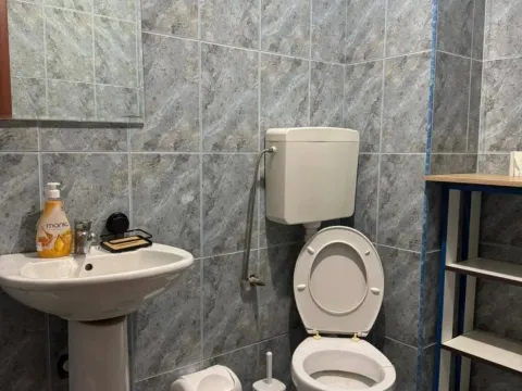 Izdavanje, trosoban stan, 87m², Krivi Most, Podgorica - image 8