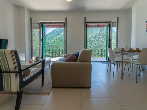 Sale, apartment, 91m², Morinj, Kotor - image 11
