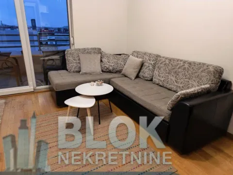 Izdavanje, garsonjera, 35m², City Kvart, Podgorica - image 6