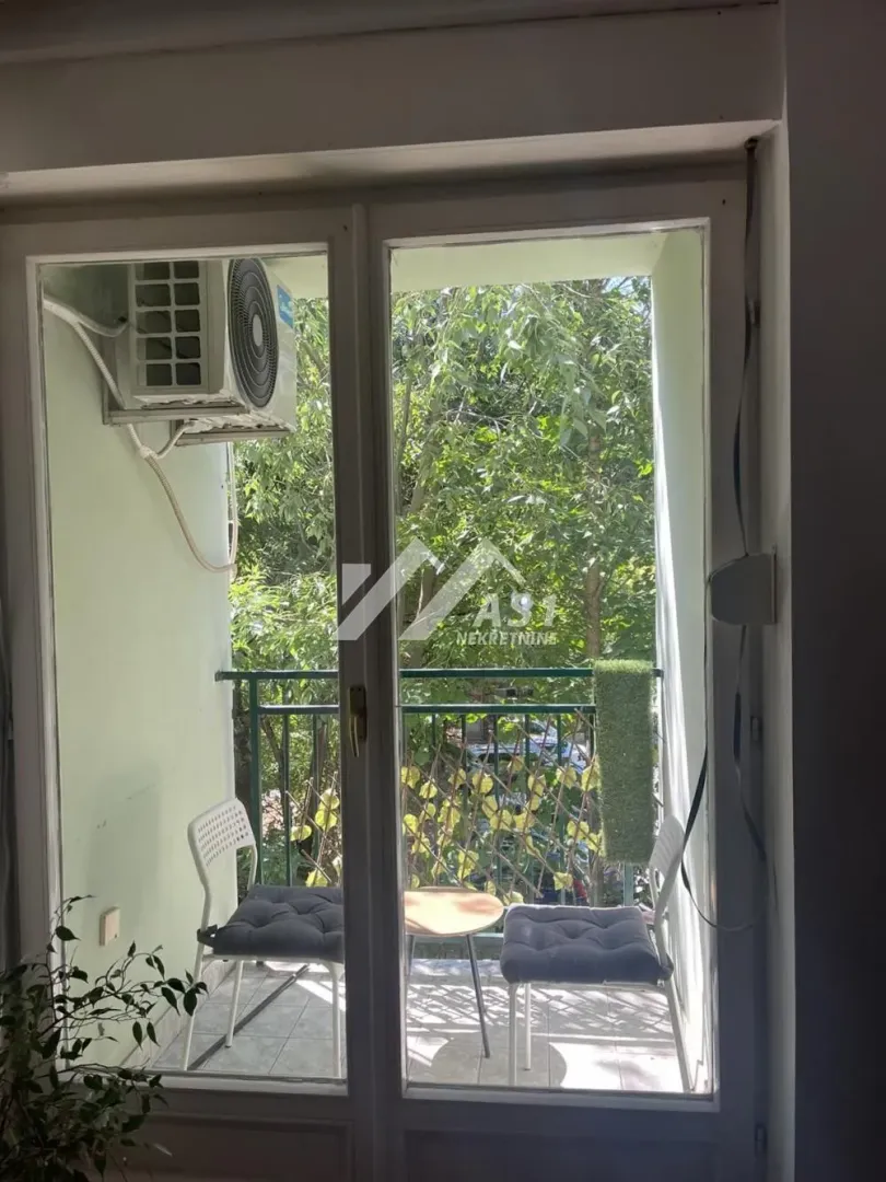 Izdavanje, dvosoban stan, 40m², Adamovićevo Naselje, Novi Sad Sve Podlokacije