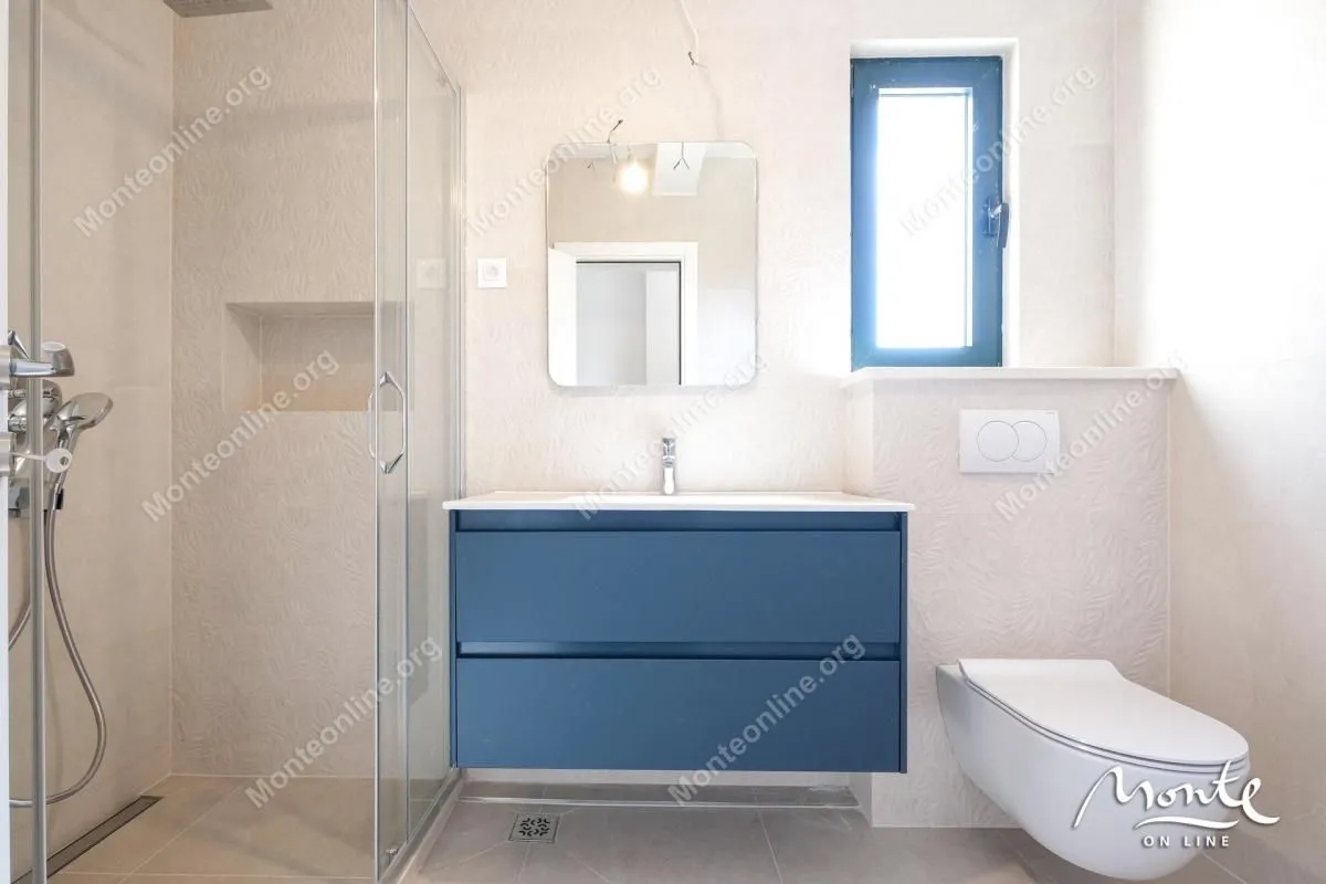Prodaja, trosoban stan, 96m², Krašići, Tivat