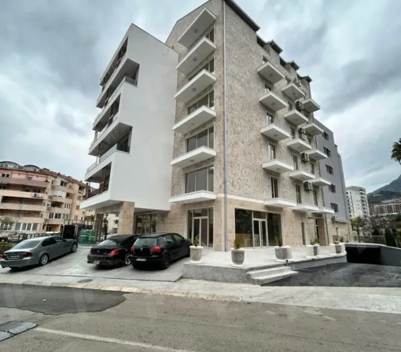 Sale, two bedroom apartment, 82m², Mainski Put, Budva