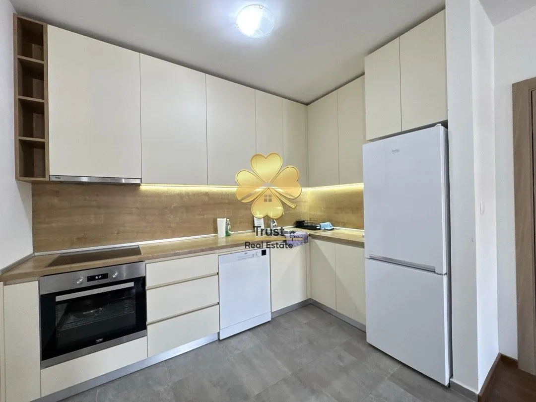 Izdavanje, jednosoban stan, 50m², Master Kvart, Podgorica