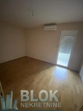 Izdavanje, dvosoban stan, 75m², Ljubović, Podgorica - image 6