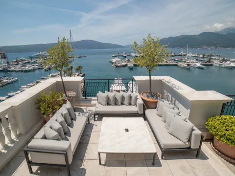 Sale, four bedroom apartment, 595m², Porto Montenegro, Tivat - image 11