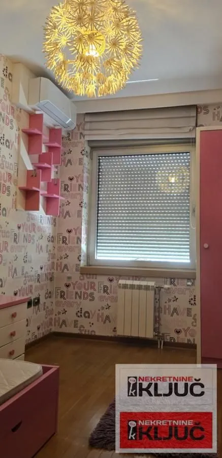 Izdavanje, četvorosoban stan, 134m², Spens, Novi Sad Sve Podlokacije