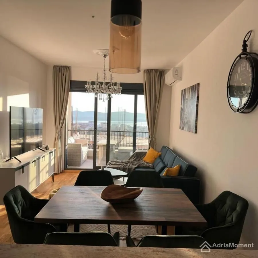 Prodaja, dvosoban stan, 71m², Centar, Tivat