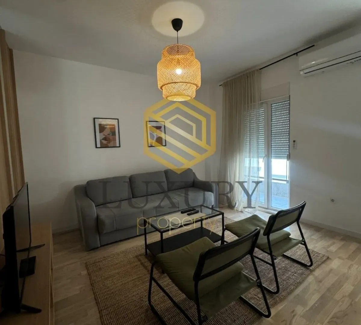 Izdavanje, jednosoban stan, 45m², Centar, Podgorica