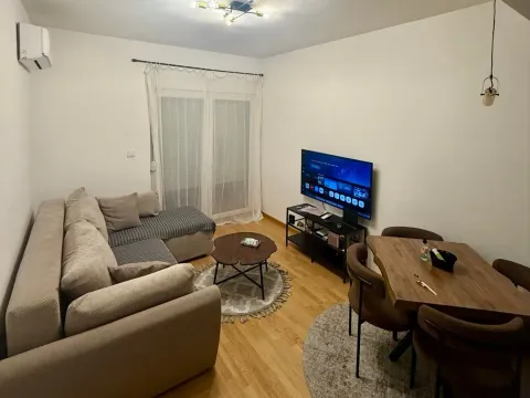 Rent, one bedroom apartment, 56m², Stara Varoš, Podgorica - image 2