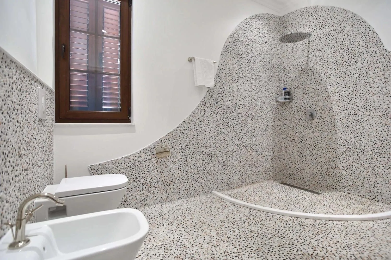 Sale, house, 200m², Blizikuće, Budva
