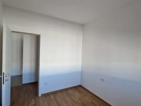 Izdavanje, jednosoban stan, 46m², Stari Aerodrom, Podgorica - image 7