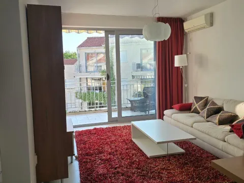 Sale, one bedroom apartment, 50m², Petrovac, Budva - image 2