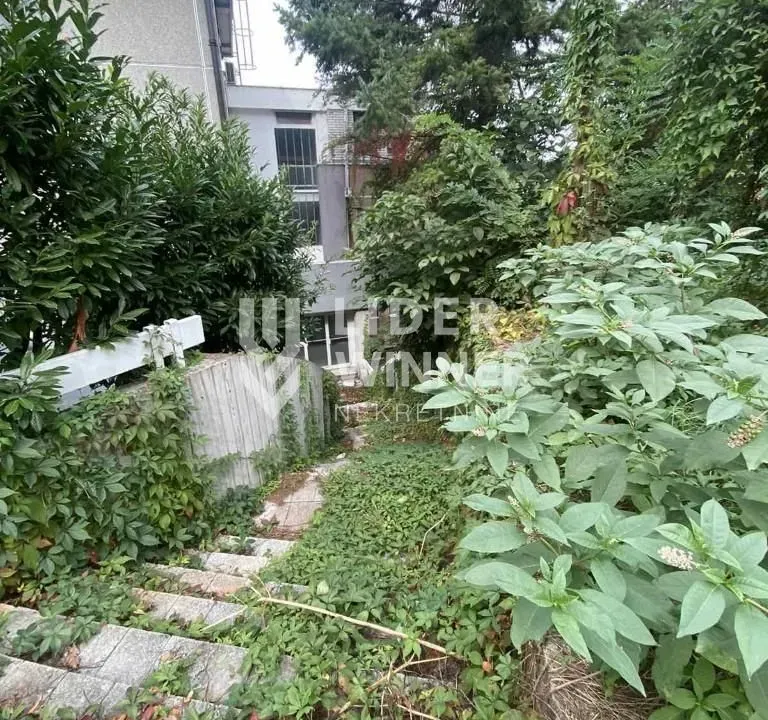 Izdavanje, četvorosoban stan, 100m², Senjak, Beograd