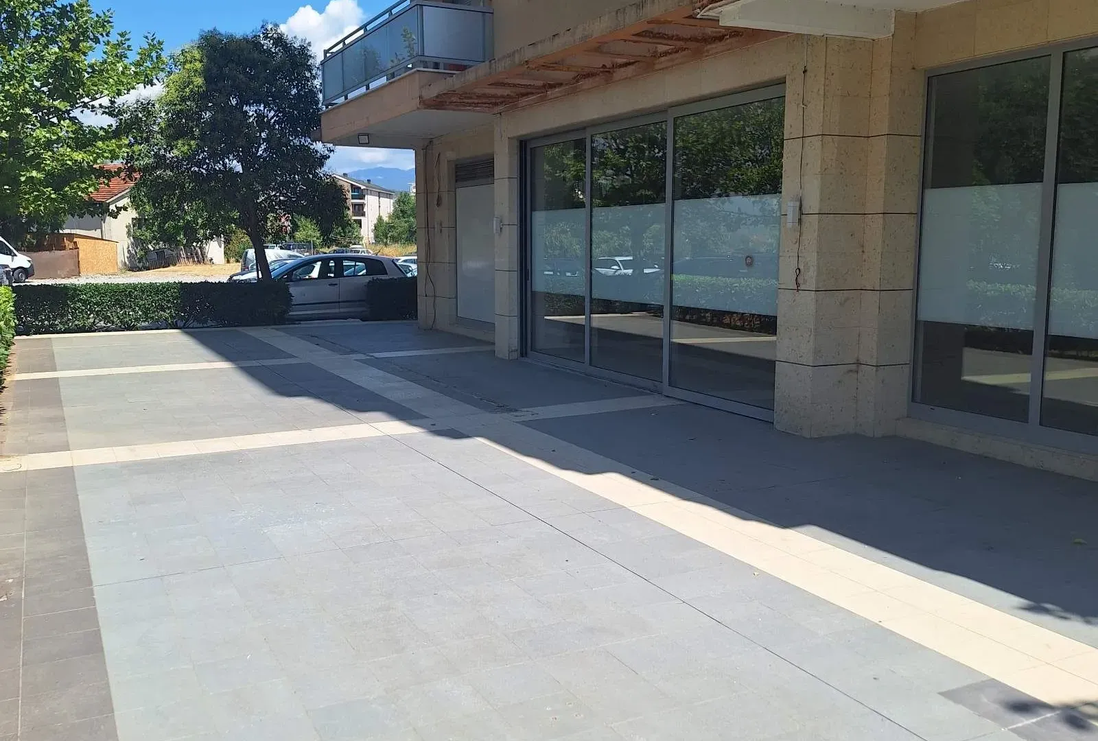 Izdavanje, poslovni prostor, 300m², City Kvart, Podgorica