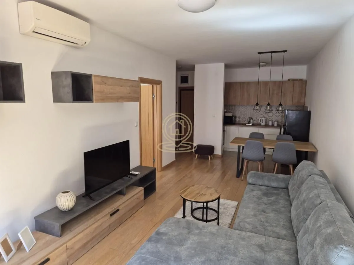 Rent, two bedroom apartment, 51m², Južni Bulevar, Vračar Sve Podlokacije