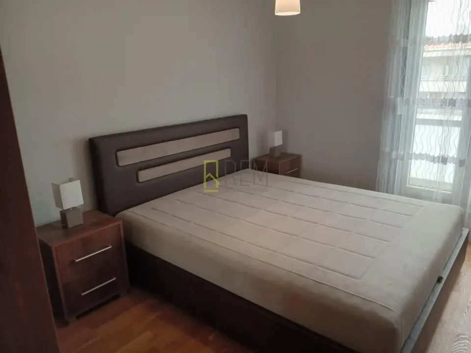 Izdavanje, jednosoban stan, 42m², City Kvart, Podgorica