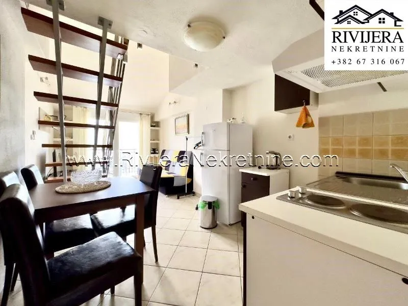 Sale, house, 370m², Đuraševići, Tivat